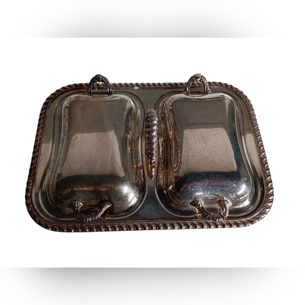 Vibtage English Silver MFG Corp. Silverplate Serving Tray with Lids